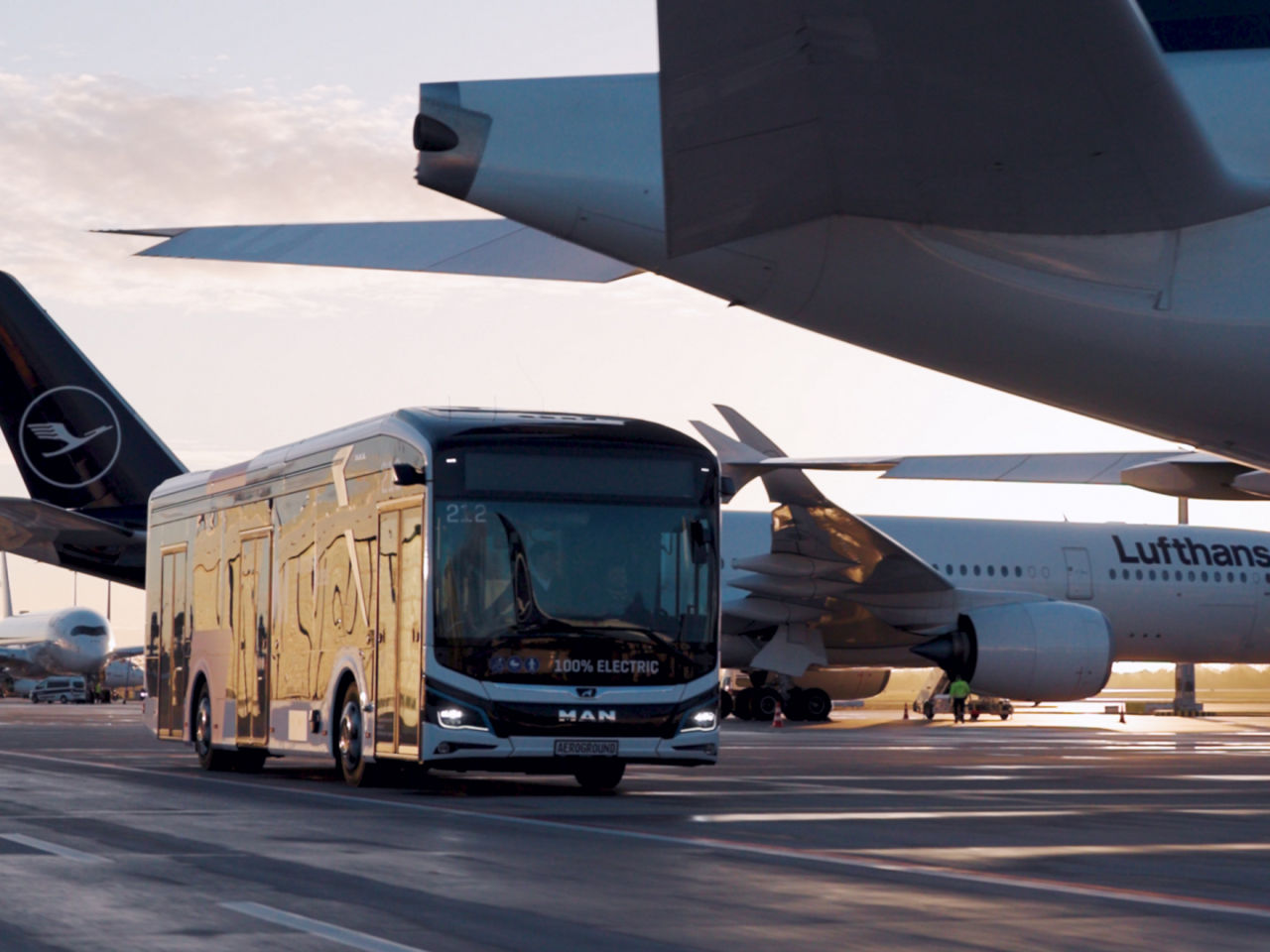 Bereits 37 Lion's City E von MAN sind auf dem Vorfeld unterwegs. 